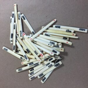 50 Vintage BETTING BONES Ref #BN3