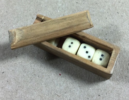 Vintage 4 DICE COFFIN Ref #C1